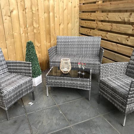 Lola Lodge - Luxury Hot Tub Retreat Newton on the Moor المظهر الخارجي الصورة